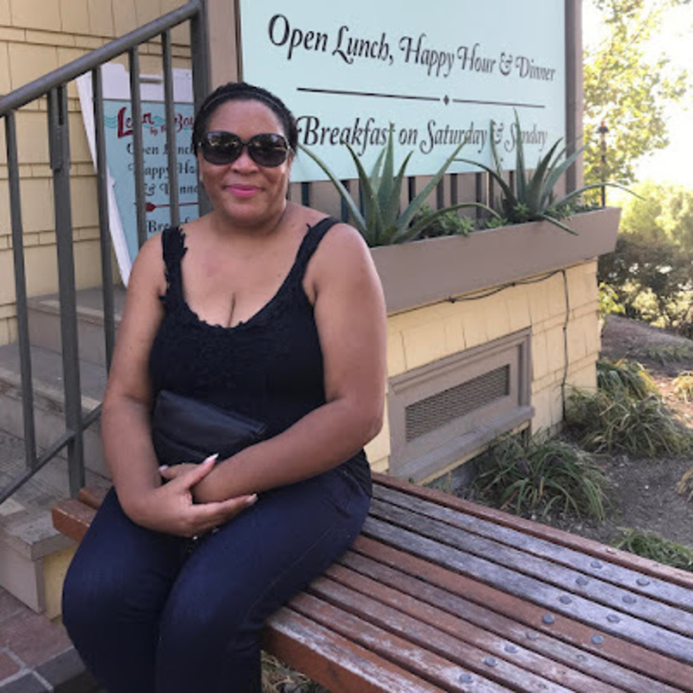 Meet your Posher, Yolanda